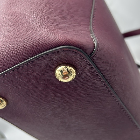 Michael Kors Medium Tote Saffiano Leather Merlot EUC - Picture 6 of 16